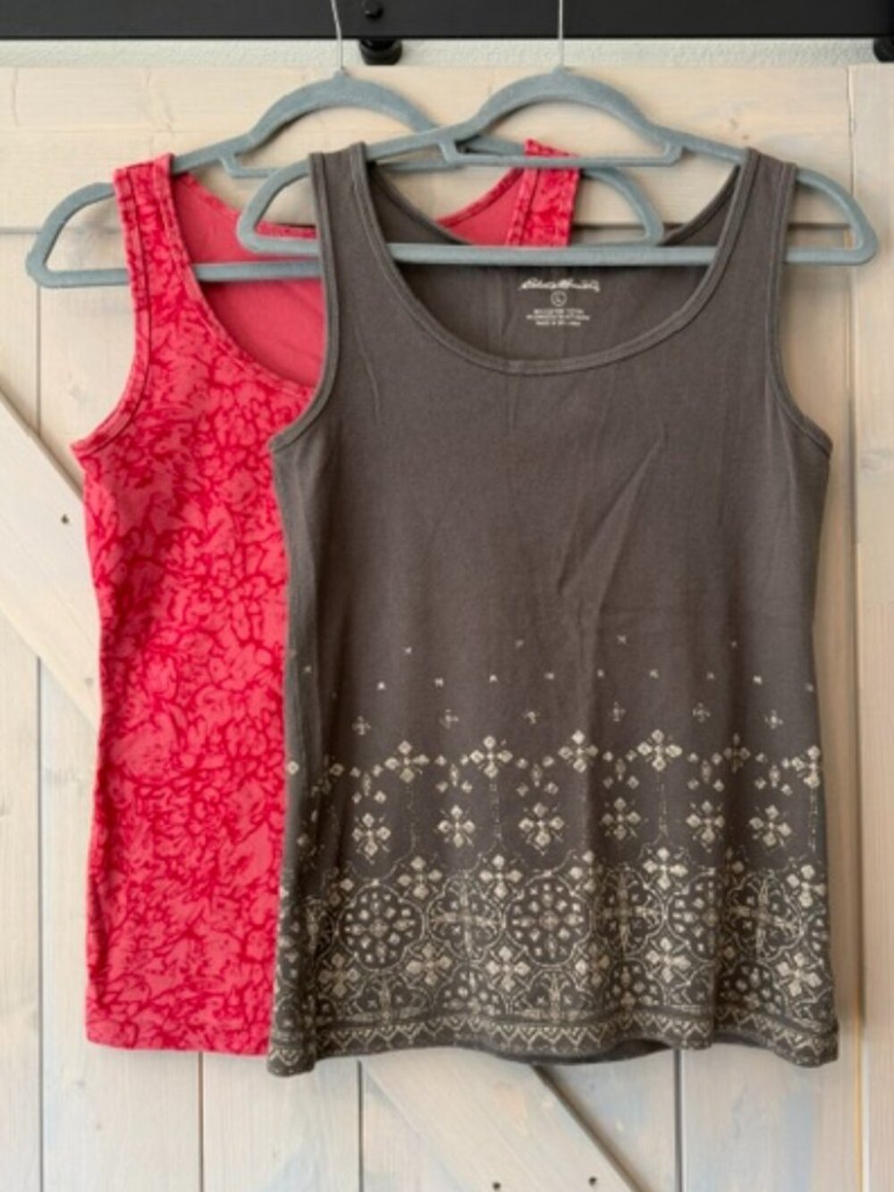 Eddie Bauer Womens Cotton Ribbed Tank Tops Lot of 2 Size Medium EUC 1009
